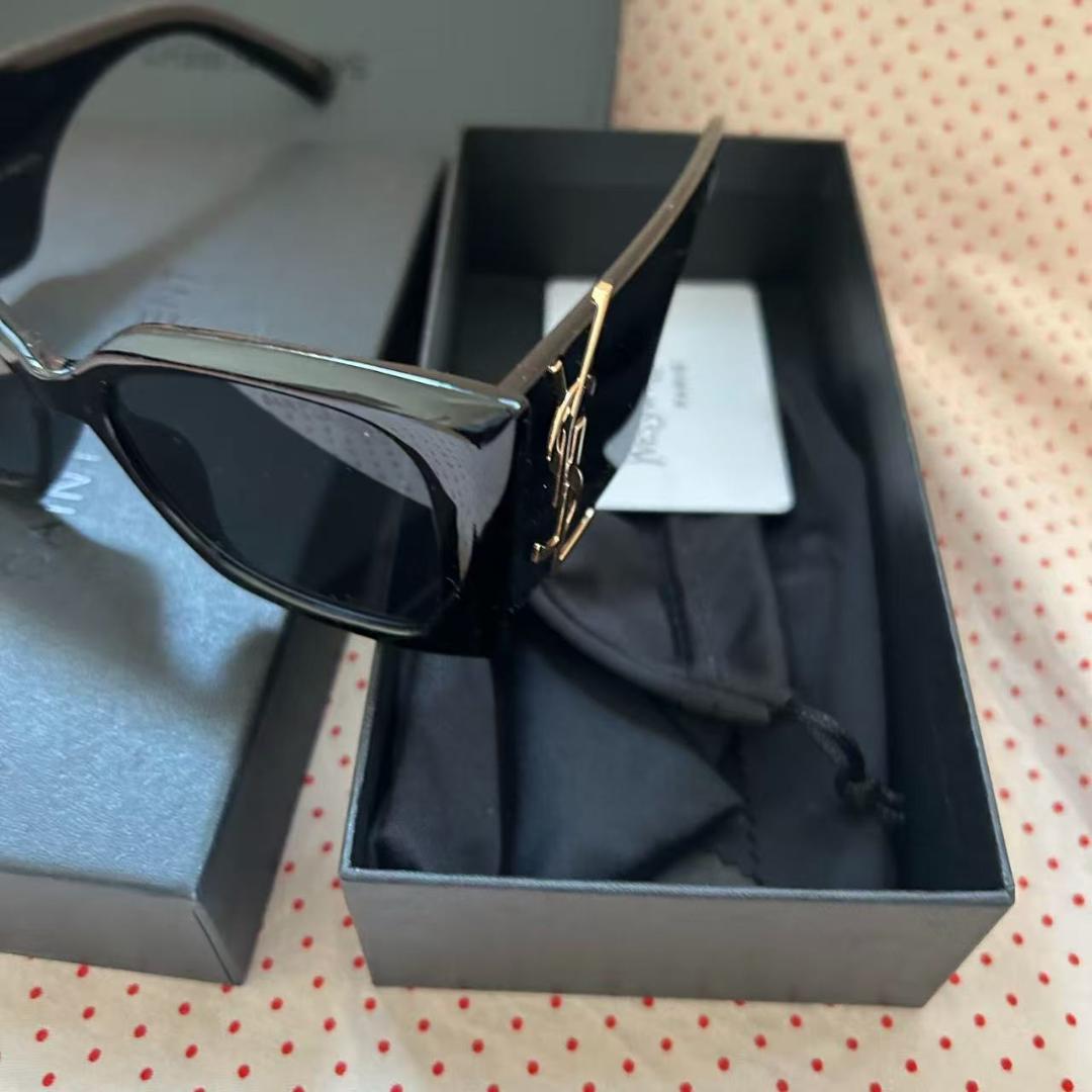 Saint Laurent SL◯◯ YSLロゴヒンジ サングラス ブラック