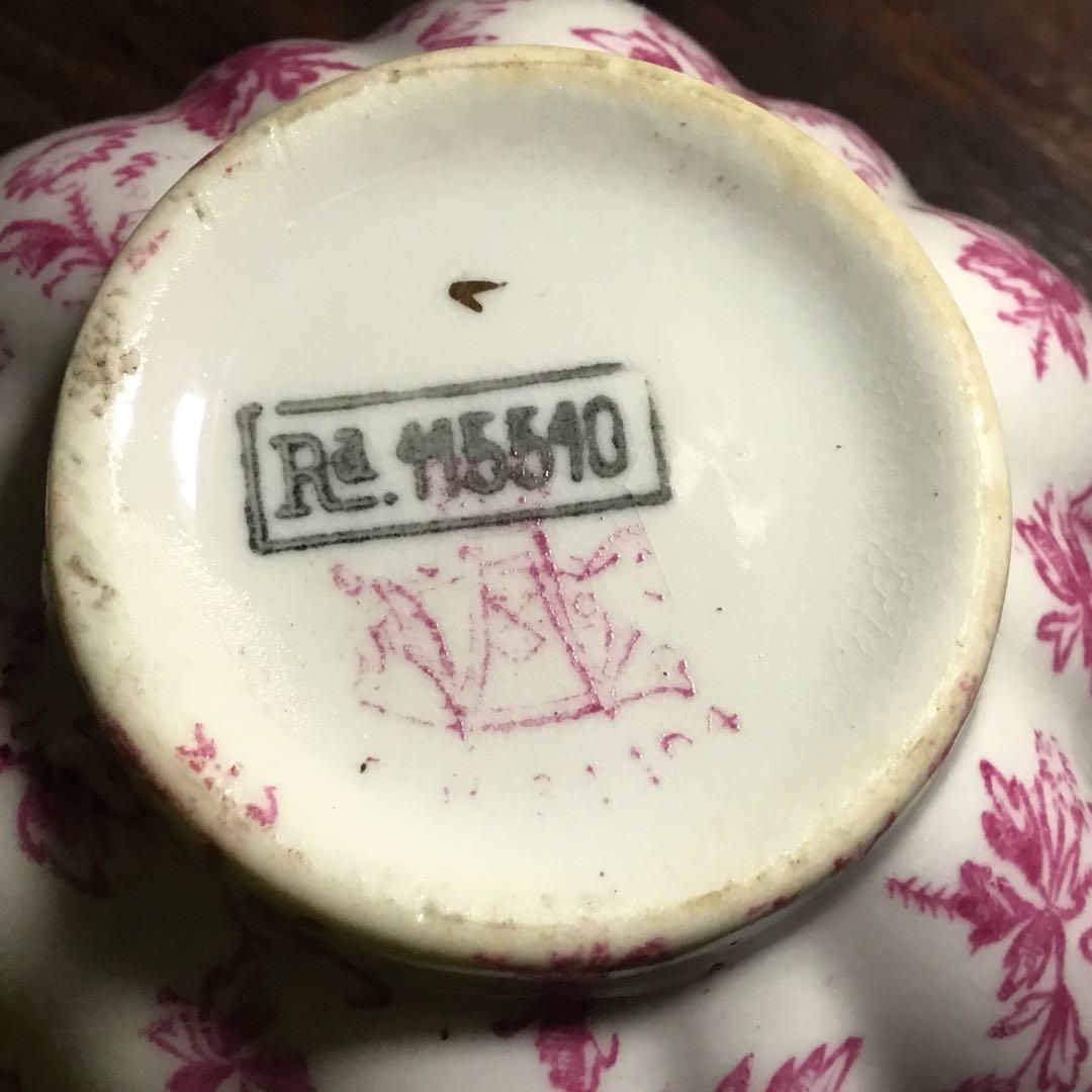 ワイルマン②◆ トリオ ◆レア ピンク シェリー デイジーシェイプ ティーカップ